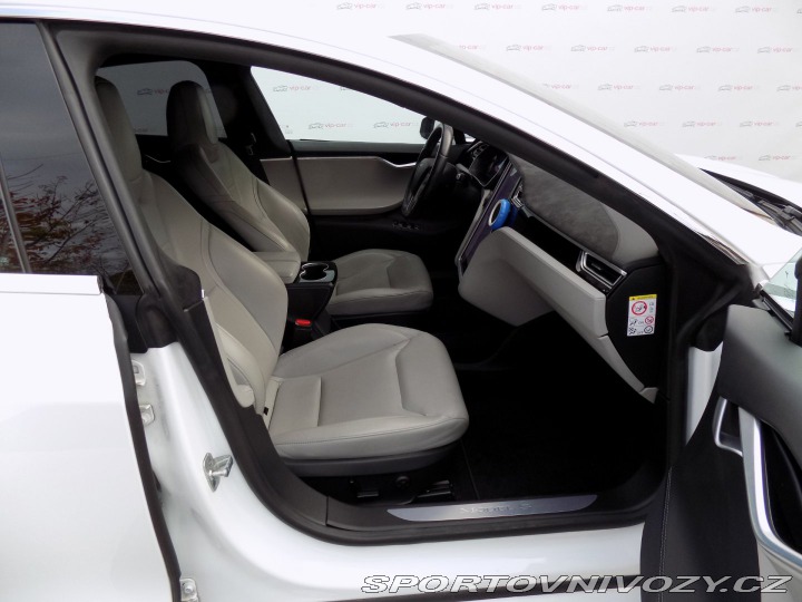 Tesla Model S 90D/1.Maj.ČR/Ludicrous/76 2015