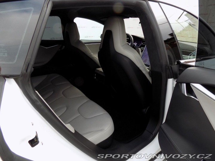 Tesla Model S 90D/1.Maj.ČR/Ludicrous/76 2015