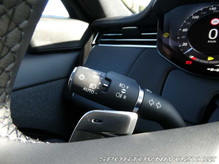 Ostatní značky Ostatní modely Land Rover Range Rover Sport Dynamic HSE P460e 2026