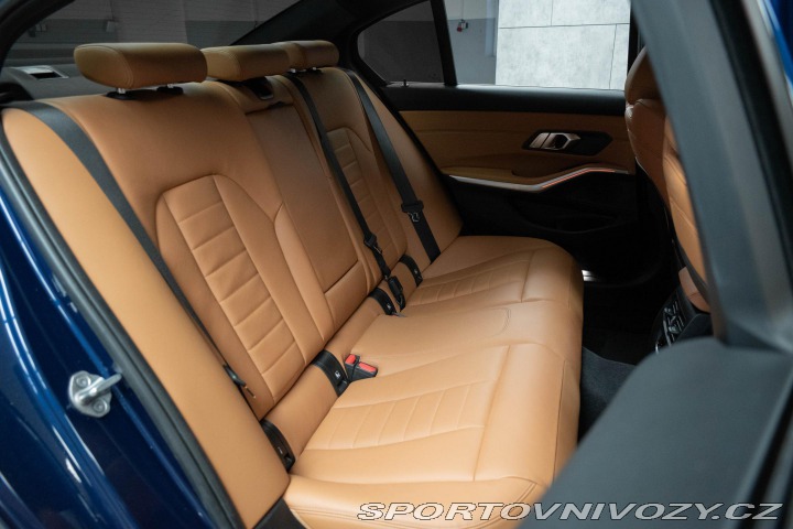 BMW 3 330i xDrive LUXURY*DPH*ČR 2020