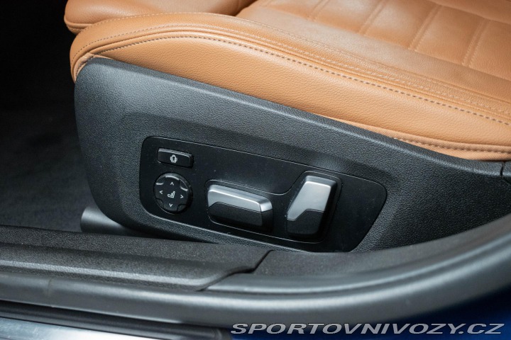 BMW 3 330i xDrive LUXURY*DPH*ČR 2020