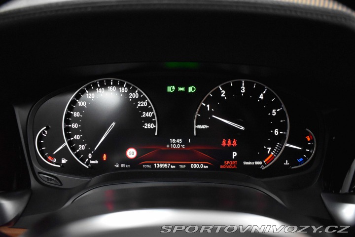 BMW 3 330i xDrive LUXURY*DPH*ČR 2020