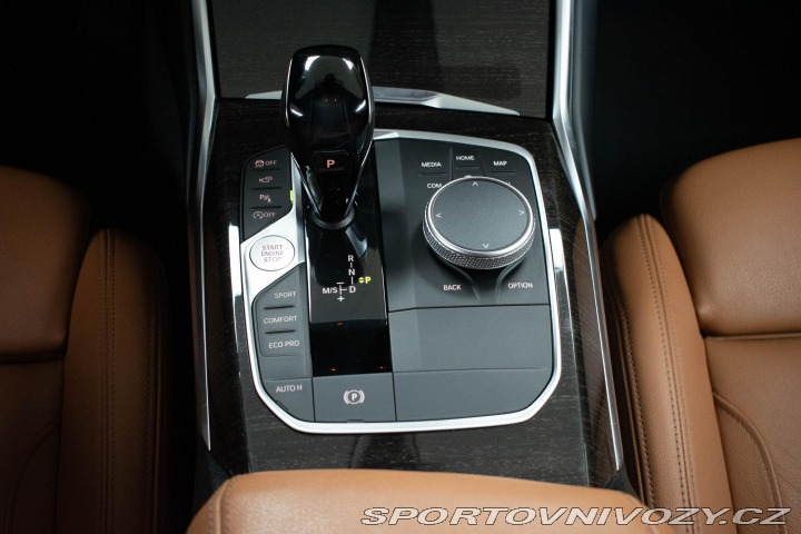 BMW 3 330i xDrive LUXURY*DPH*ČR 2020