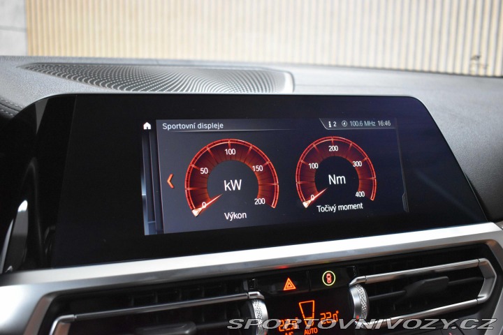 BMW 3 330i xDrive LUXURY*DPH*ČR 2020