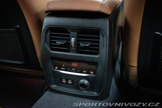 BMW 3 330i xDrive LUXURY*DPH*ČR 2020