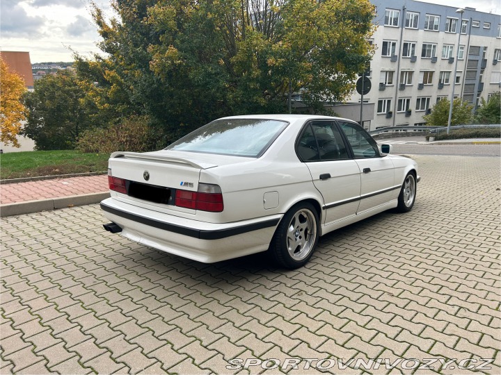 BMW M5 E34 1990