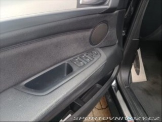 BMW X5 40d s vadným motorem 1800