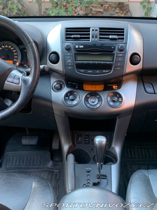 Toyota Ostatní modely RAV4 2,2 D-CAT 4x4 2009