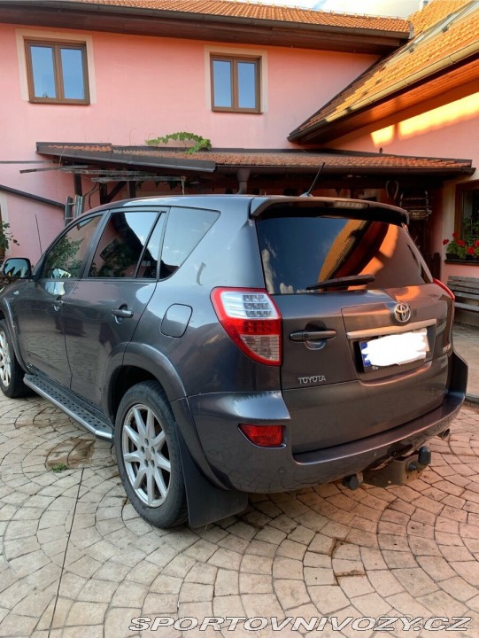 Toyota Ostatní modely RAV4 2,2 D-CAT 4x4 2009