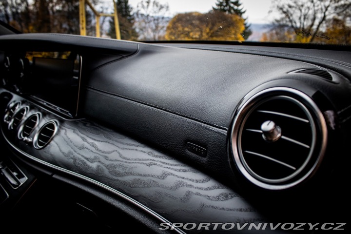 Mercedes-Benz E Kombi  400 4MATIC A/T 2017