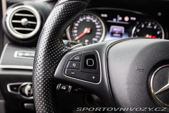 Mercedes-Benz E Kombi  400 4MATIC A/T 2017