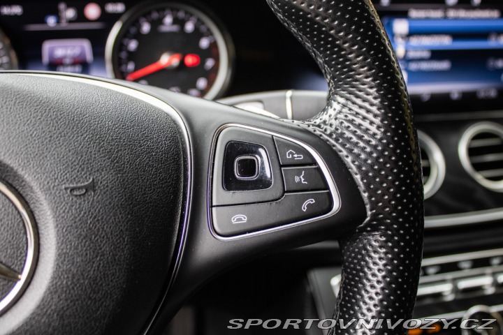 Mercedes-Benz E Kombi  400 4MATIC A/T 2017