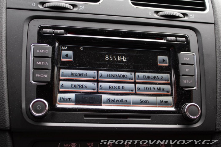 Volkswagen Golf GTI 2.0 TSi 155 kW Adida 2011