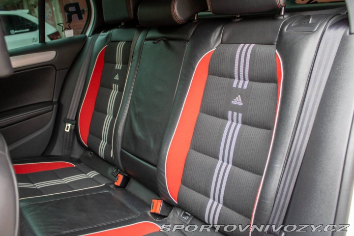 Volkswagen Golf GTI 2.0 TSi 155 kW Adida 2011