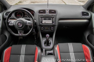Volkswagen Golf GTI 2.0 TSi 155 kW Adida 2011