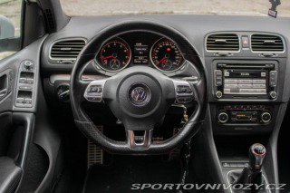 Volkswagen Golf GTI 2.0 TSi 155 kW Adida 2011