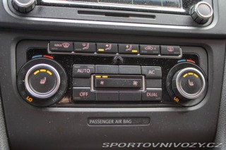 Volkswagen Golf GTI 2.0 TSi 155 kW Adida 2011