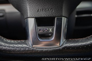 Volkswagen Golf GTI 2.0 TSi 155 kW Adida 2011