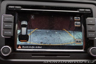 Volkswagen Golf GTI 2.0 TSi 155 kW Adida 2011