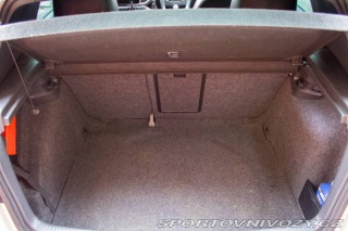 Volkswagen Golf GTI 2.0 TSi 155 kW Adida 2011