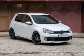 Volkswagen Golf GTI 2.0 TSi 155 kW Adida 2011