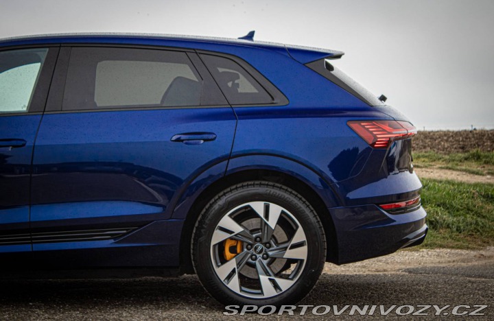 Audi Ostatní modely E-tron 55 quattro S line / AJ N 2021