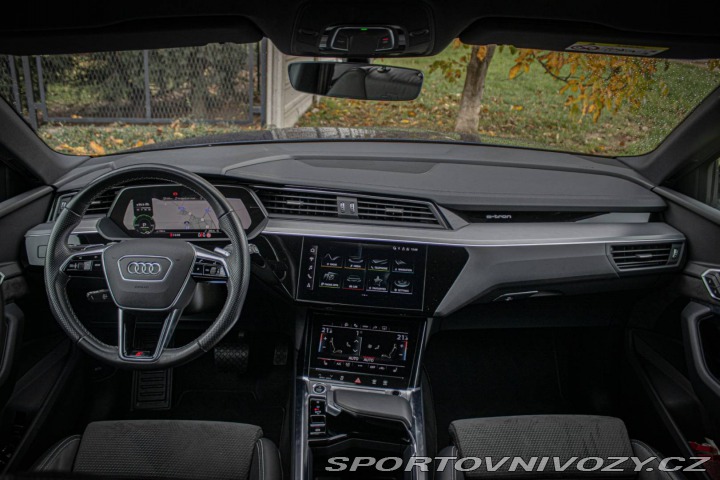 Audi Ostatní modely E-tron 55 quattro S line / AJ N 2021