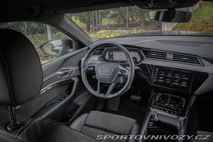 Audi Ostatní modely E-tron  55 quattro S line 2021
