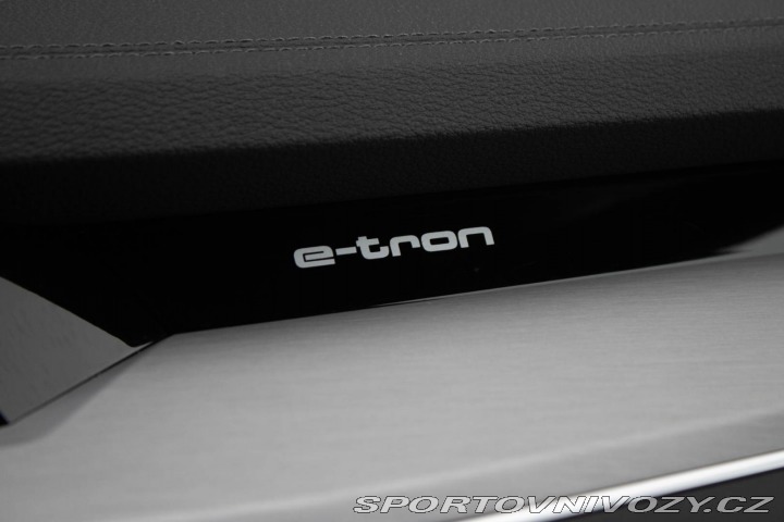 Audi Ostatní modely E-tron 55 quattro S line / AJ N 2021