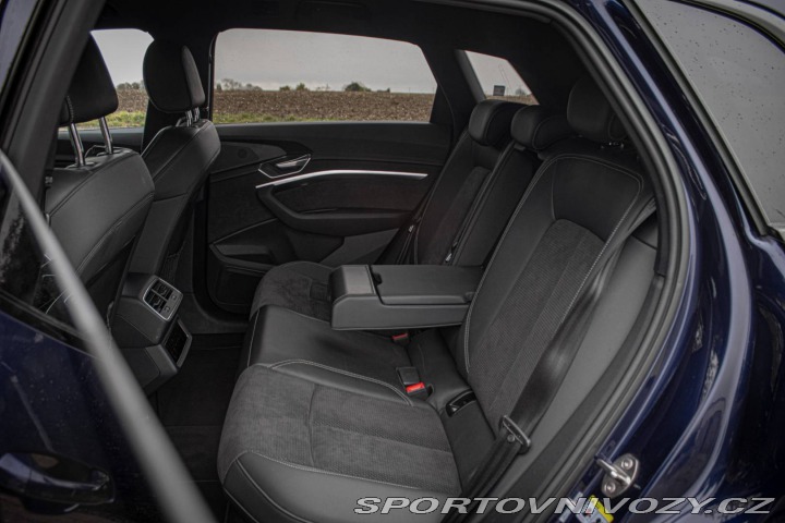 Audi Ostatní modely E-tron 55 quattro S line / AJ N 2021