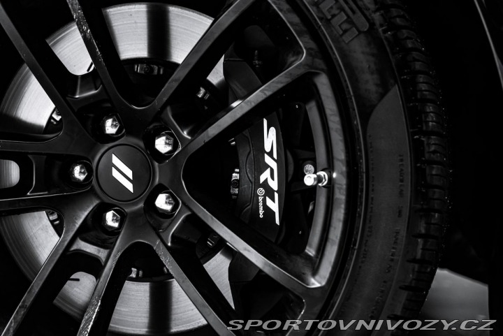 Dodge Challenger 6,4 R/T 492PS 1800