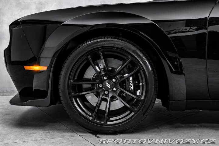 Dodge Challenger 6,4 R/T 492PS 1800