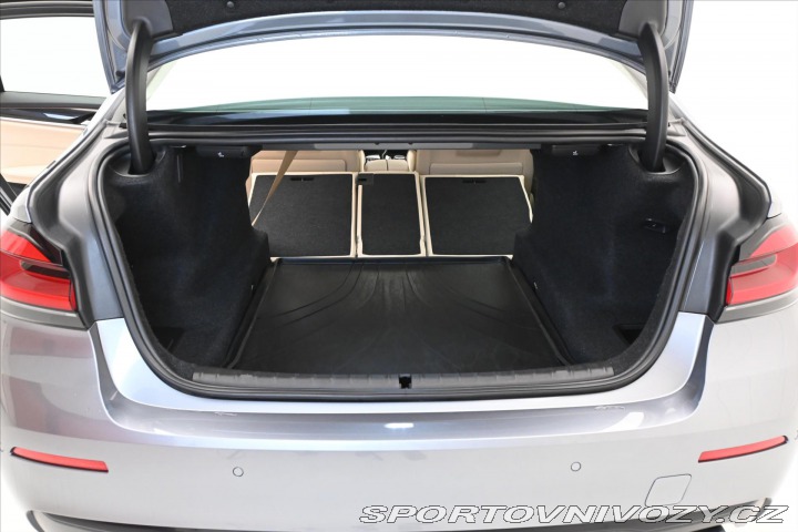 BMW 5 3,0 530d 210 kW X-Drive A 2021