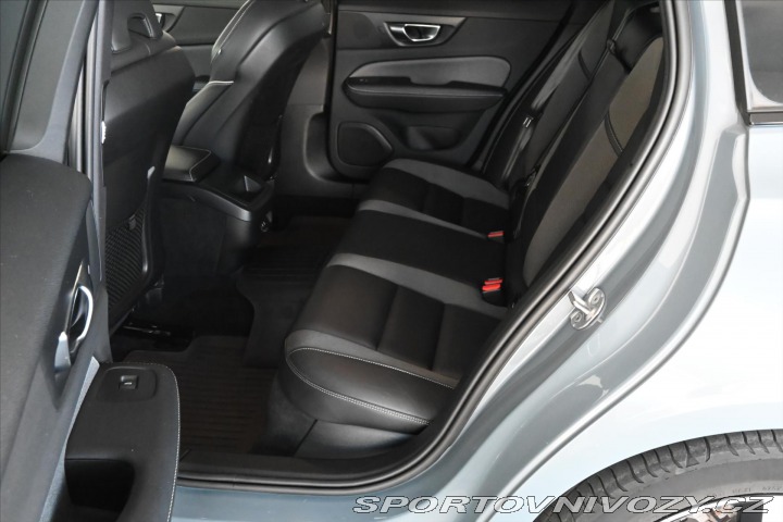 Volvo V60 2,0 B4 162 kW AT8 R-Desig 2022