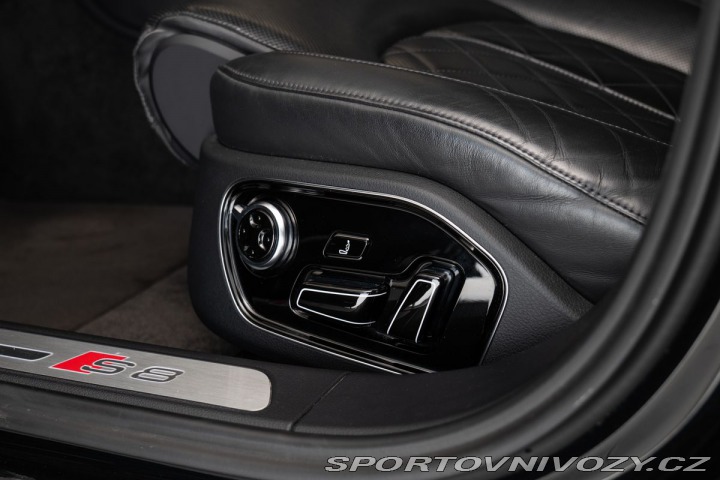 Audi S8  2016