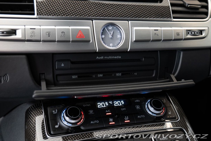 Audi S8  2016