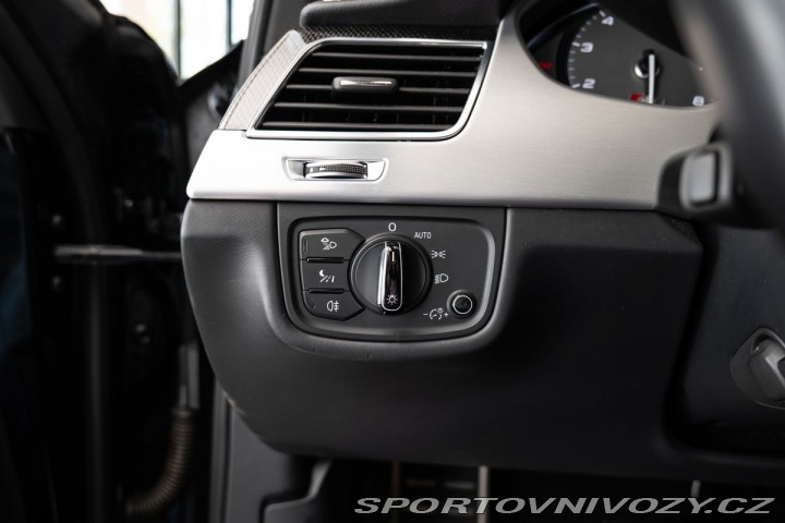 Audi S8  2016