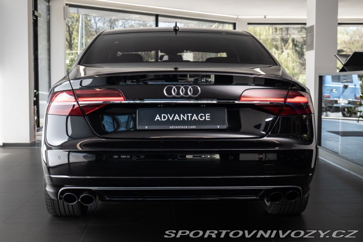 Audi S8  2016