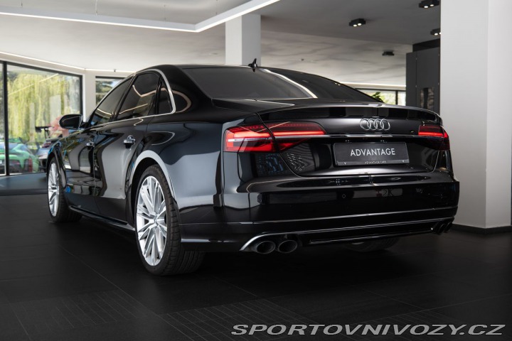 Audi S8  2016