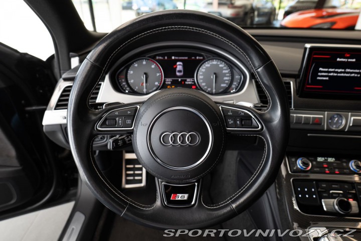 Audi S8  2016