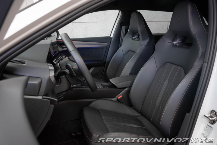 Cupra Leon TSI 228 VZ 4x4 ZÁRUKA 5le 2024