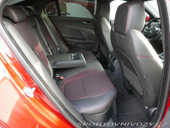 Jaguar XE 2,0 D 180 R-Sport 2016