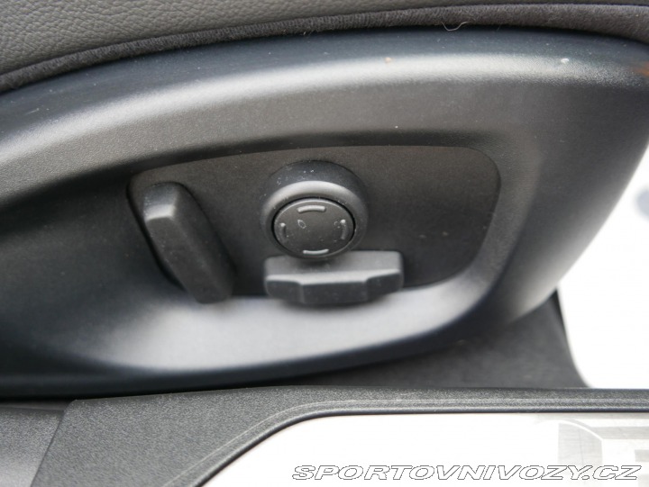 Jaguar XE 2,0 D 180 R-Sport 2016