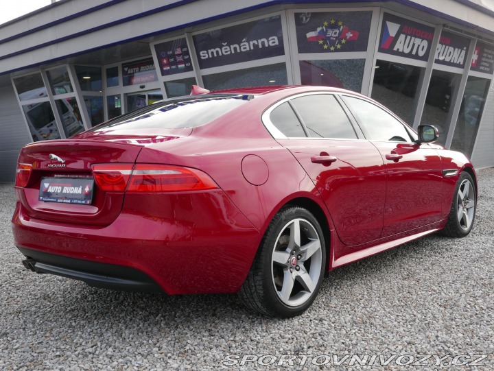Jaguar XE 2,0 D 180 R-Sport REZERVA 2016