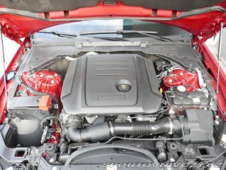 Jaguar XE 2,0 D 180 R-Sport 2016