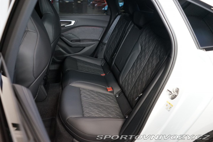 Audi A5 40 TDI*S-LINE*NEZ.TOP*360 2025