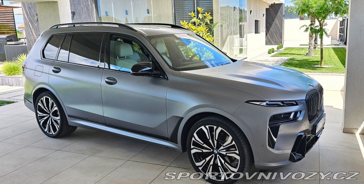 BMW X7 M60i, Individual, DPH 2025