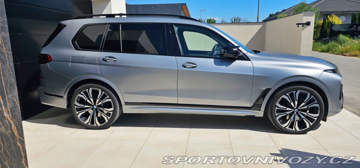 BMW X7 M60i, Individual, DPH 2025