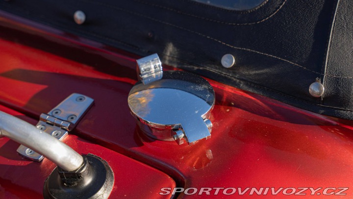 Ostatní značky Ostatní modely Pilgrim Bulldog MG 1973