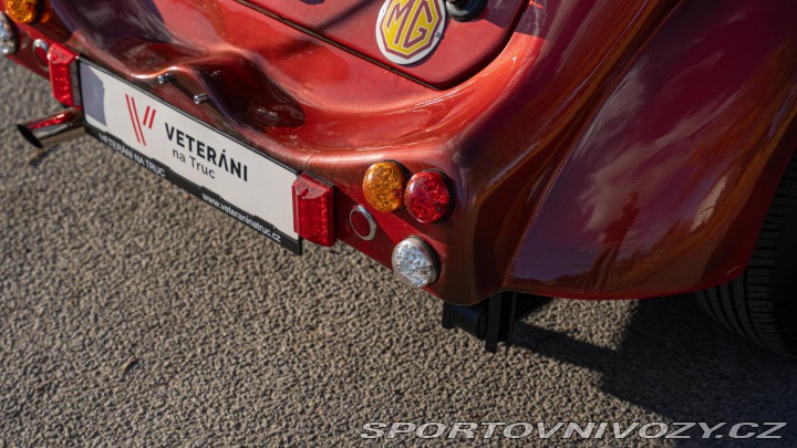 Ostatní značky Ostatní modely Pilgrim Bulldog MG 1973